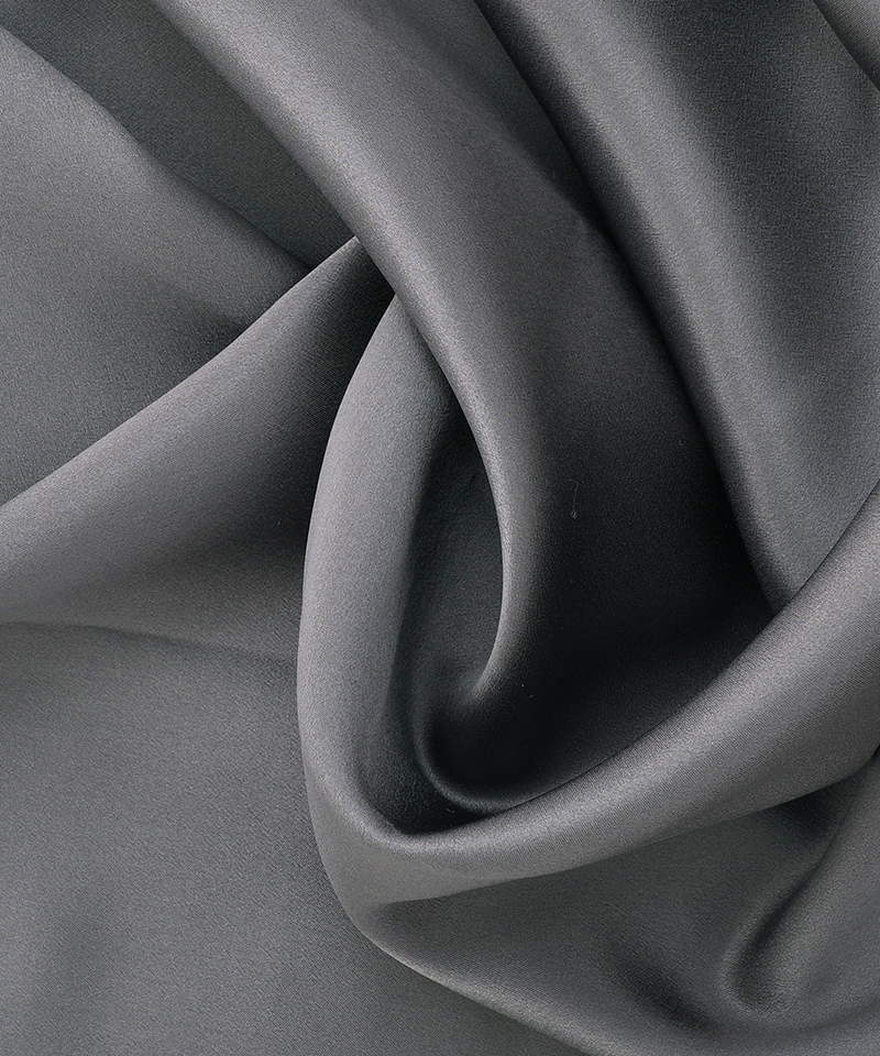 Zīda spilvendrāna Anthracite audums