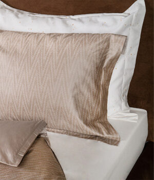 satina-gultas-velas-komplekts-twist-meteor