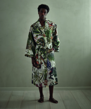 moooi-kimono-satina-halats-dzunglu-tema-ivory-balts-fons