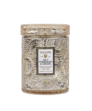 Voluspa aromātiskā svece Gilt Pomander stikla trauciņā ar vāciņu